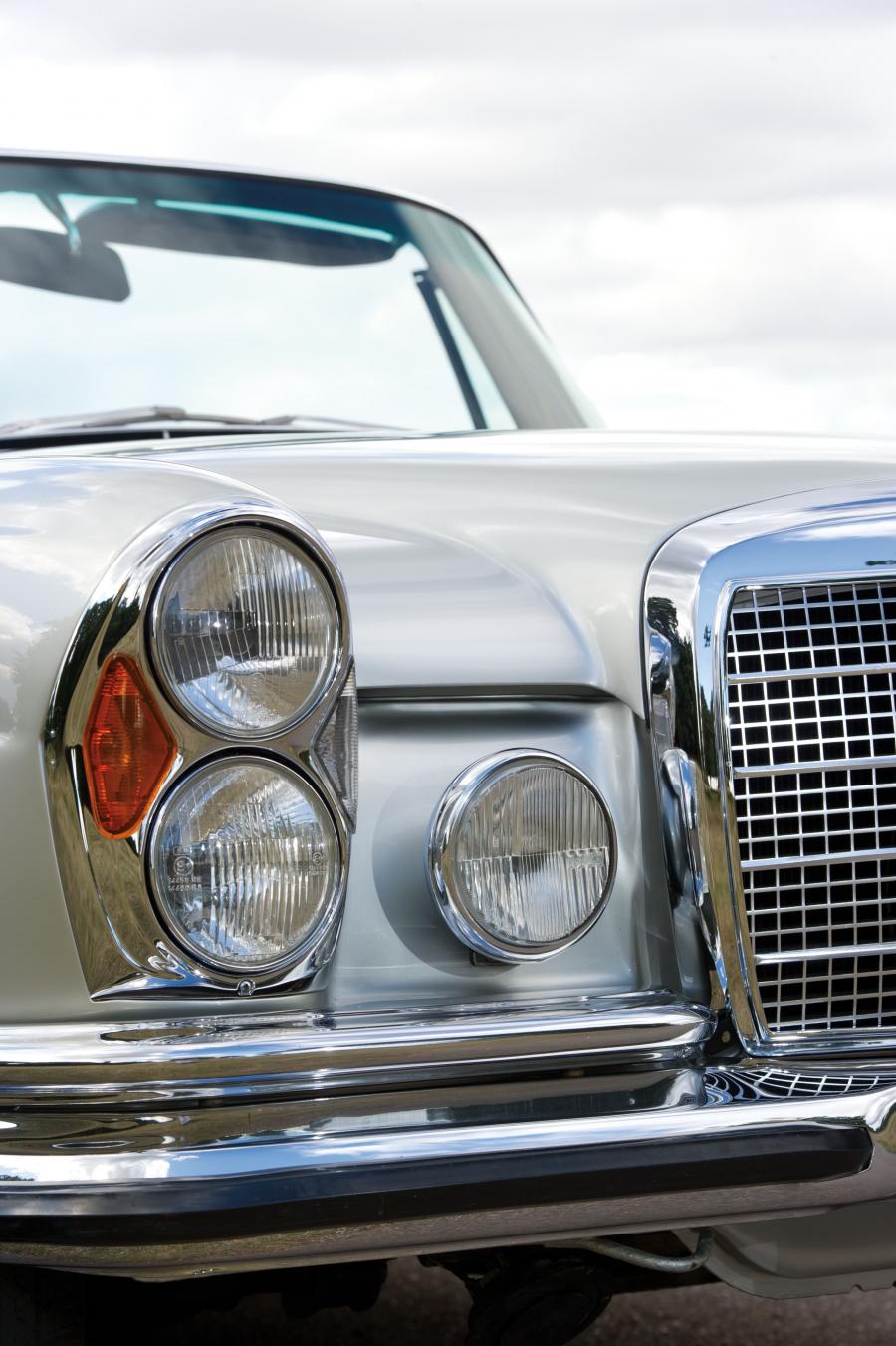  Mercedes-Benz 280 SE 3.5 Cabriolet 1970 года  (фото 3 из 19)